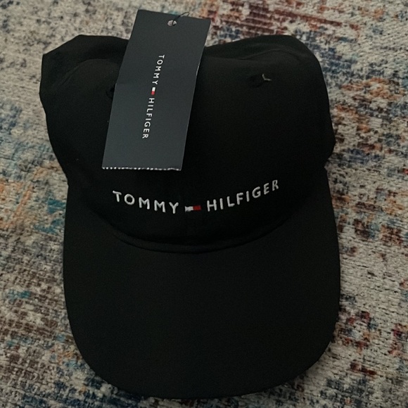 Timmy Hilfiger black cap - Picture 6 of 6